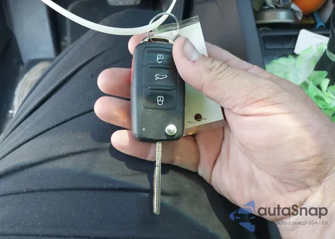 2013 Volkswagen Jetta 2.5L Se z USA, uszkodzony, nr VIN 3VWDP7AJ4DM377265